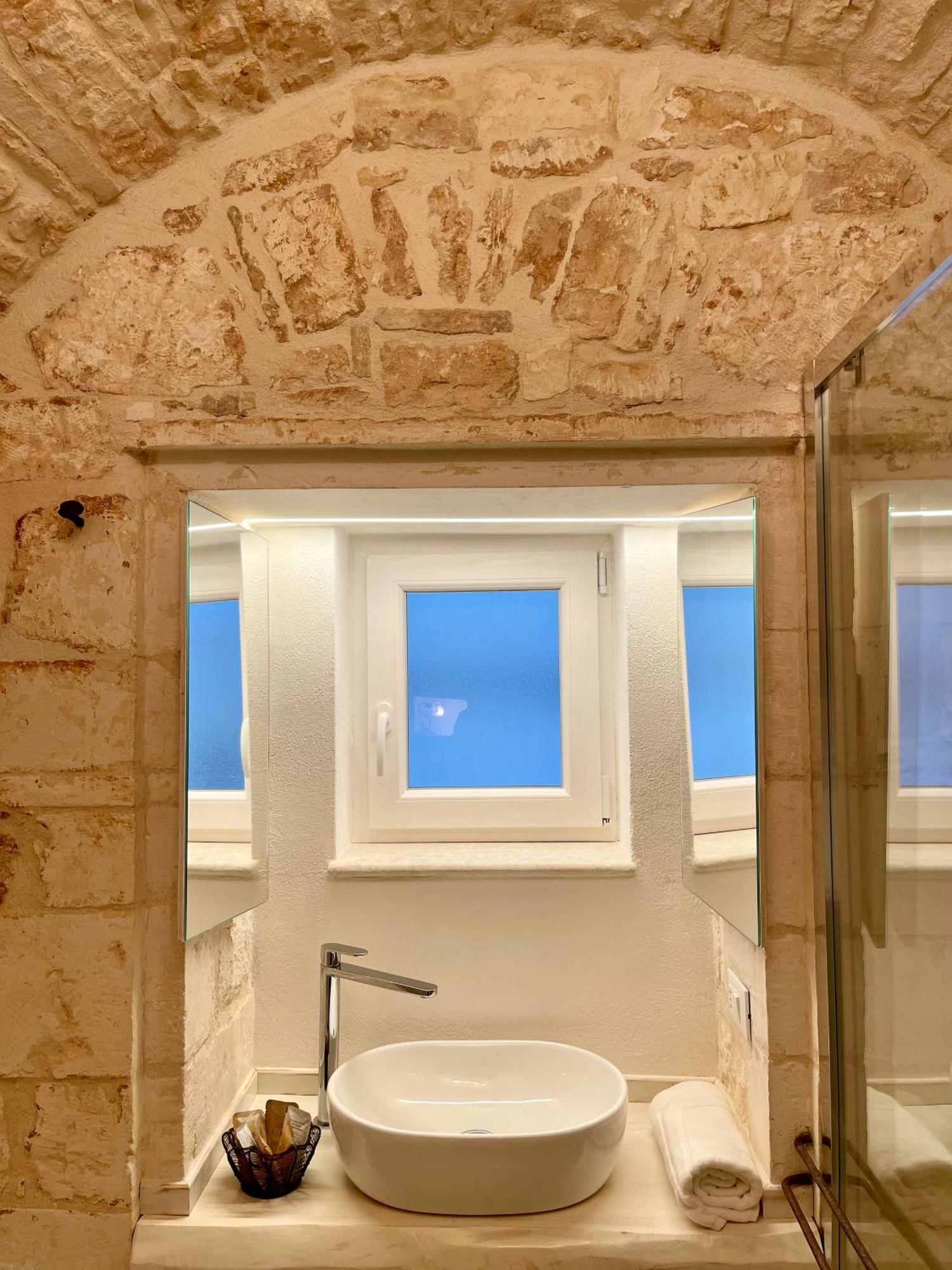 Il Malcantone Martina Franca Luaran gambar